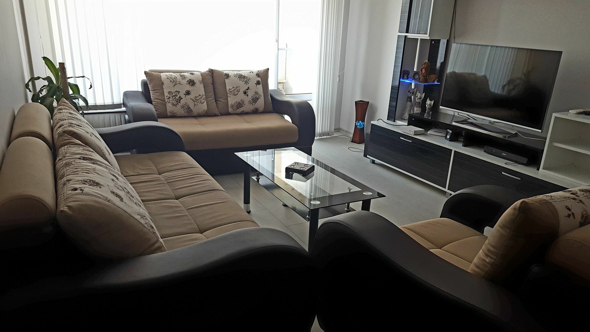 Modern Home Apartment Airport Sofia Esterno foto